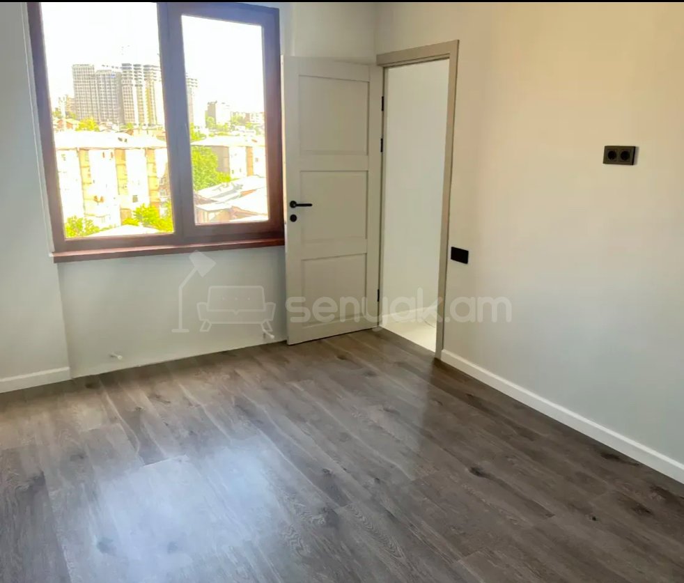 2 Սենյականոց Բնակարան, 33քմ, 7/9 հարկ, Կապիտալ Վերանորոգված