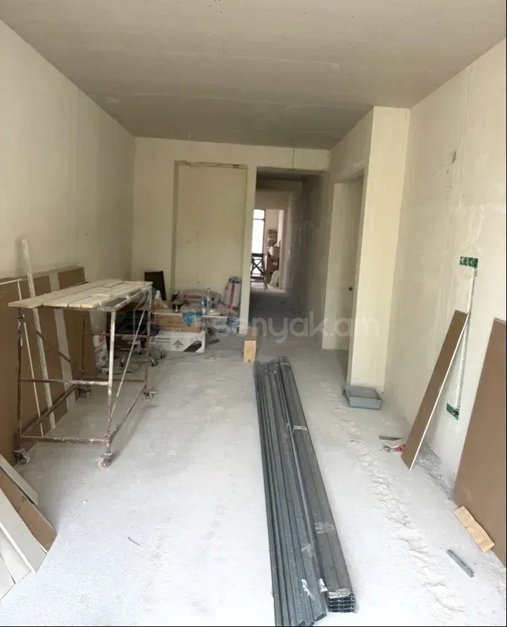 4 Սենյականոց Բնակարան Նորակառույցում, 122քմ, 3/15 հարկ, Զրոյական Վիճակում