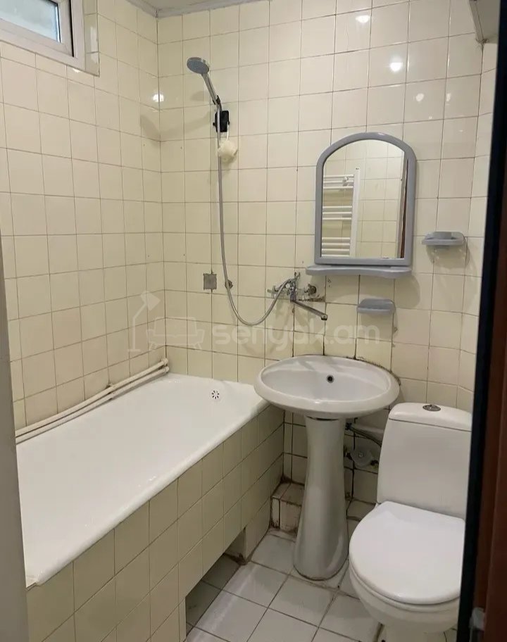 2 Սենյականոց Բնակարան Քարե Շենքում, 60քմ, 1/5 հարկ, Կոսմետիկ Վերանորոգված, Կահավորված