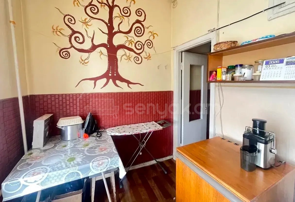 1 Սենյականոց Բնակարան Քարե Շենքում, 38քմ, 2/4 հարկ, Նորմալ Վիճակում
