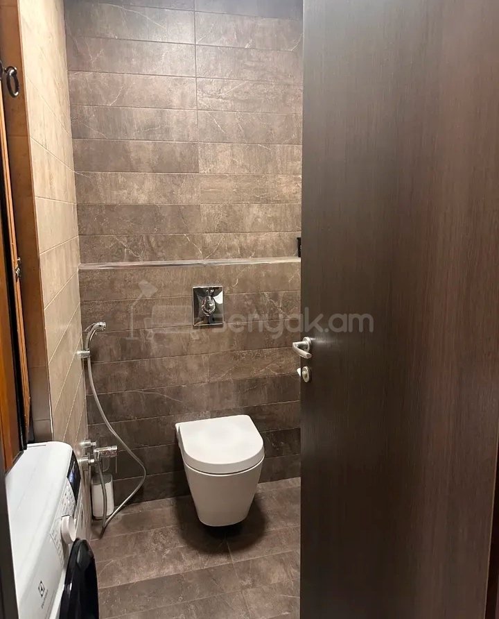 3 Սենյականոց Բնակարան Նորակառույցում, 90քմ, 3/9 հարկ, Կապիտալ Վերանորոգված