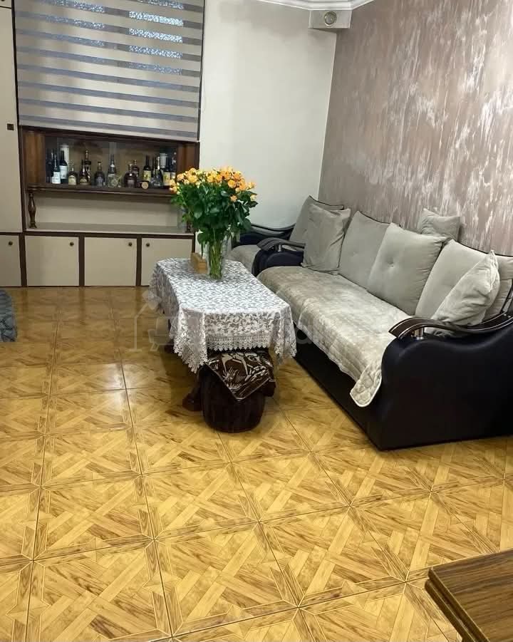 4 Սենյականոց Բնակարան Քարե Շենքում, 67քմ, 1/5 հարկ, Կոսմետիկ Վերանորոգված