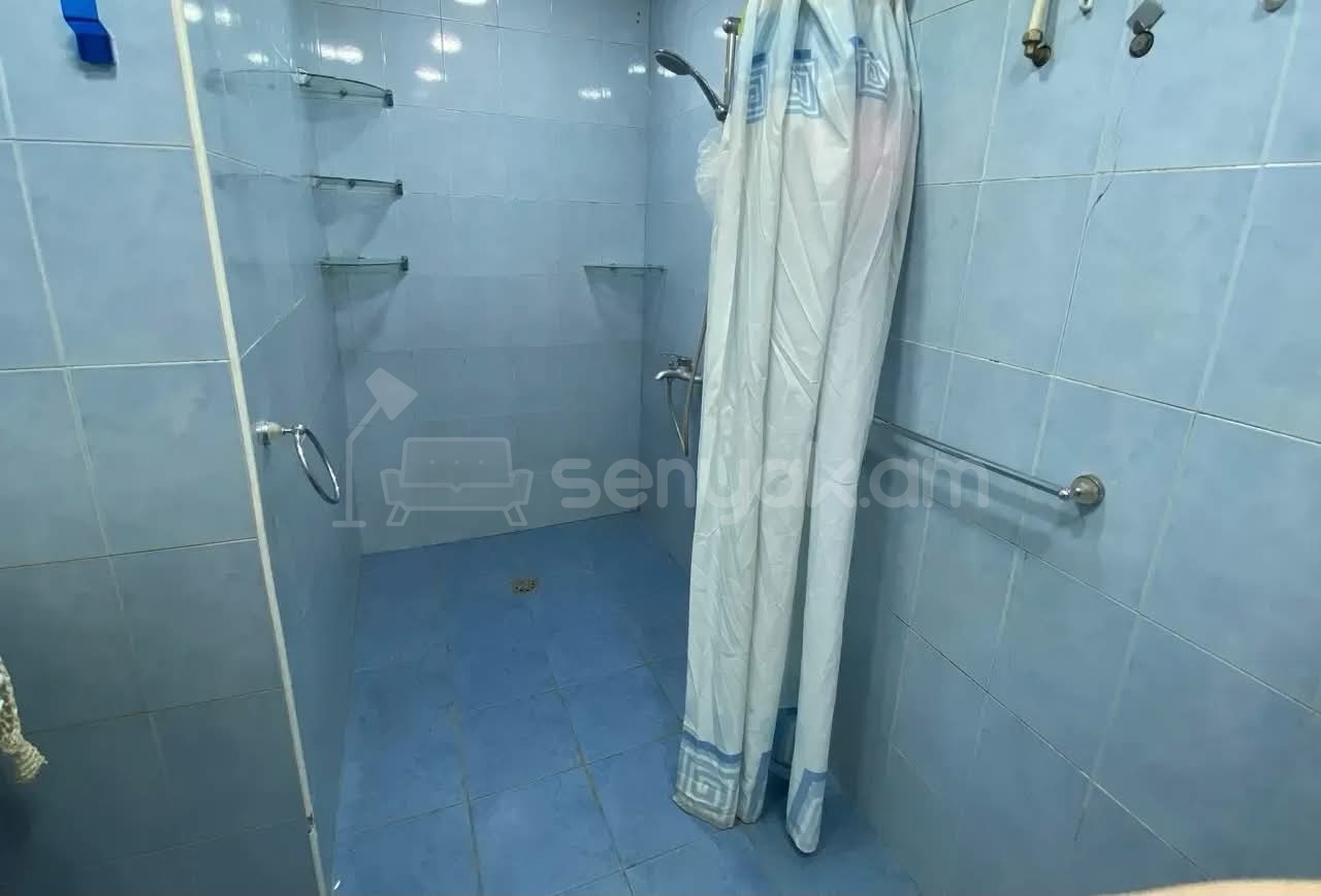 4 Սենյականոց Բնակարան Քարե Շենքում, 67քմ, 1/5 հարկ, Կոսմետիկ Վերանորոգված