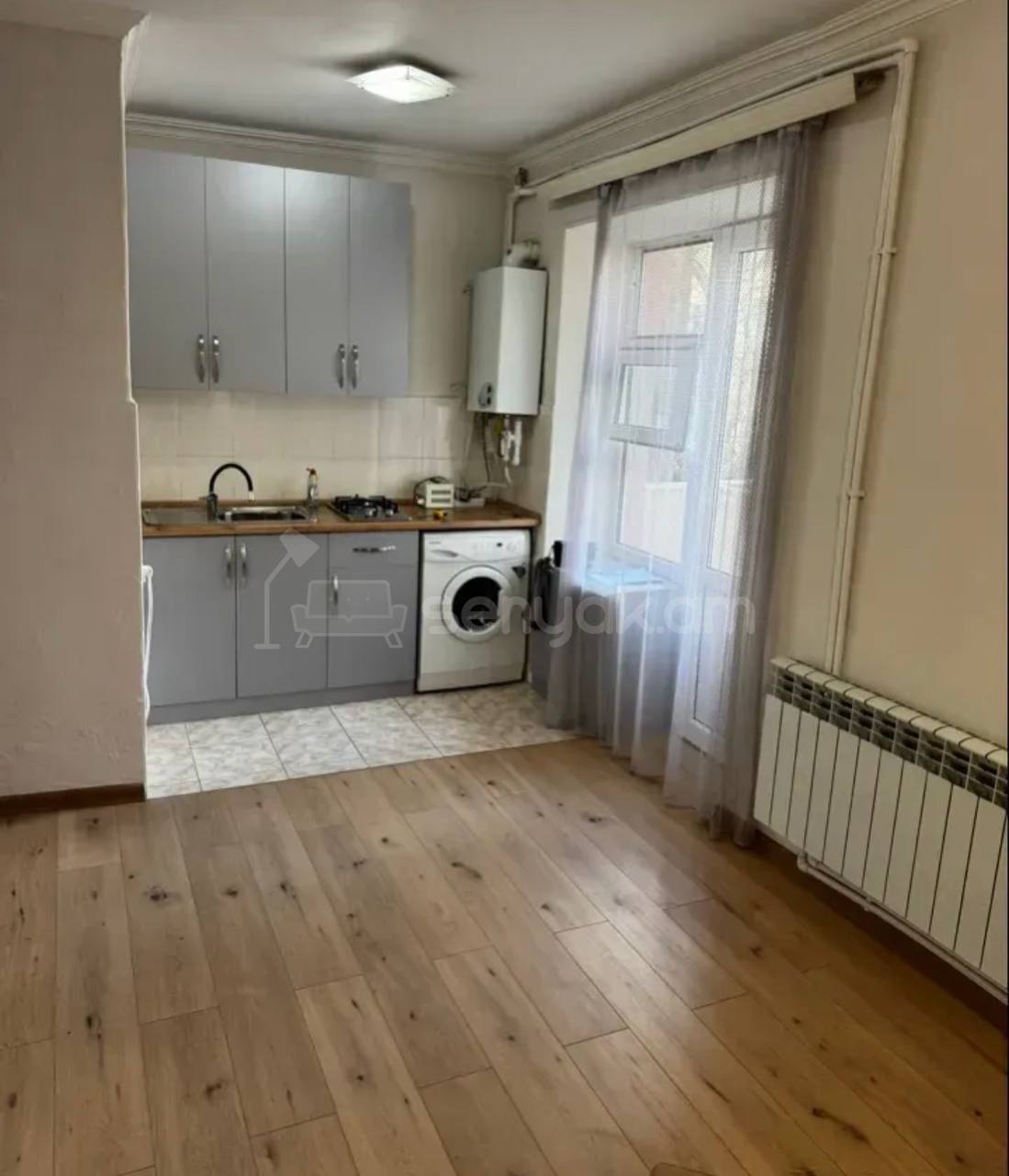 2 Սենյականոց Բնակարան Քարե Շենքում, 40քմ, 3/5 հարկ, Կապիտալ Վերանորոգված, Կահավորված