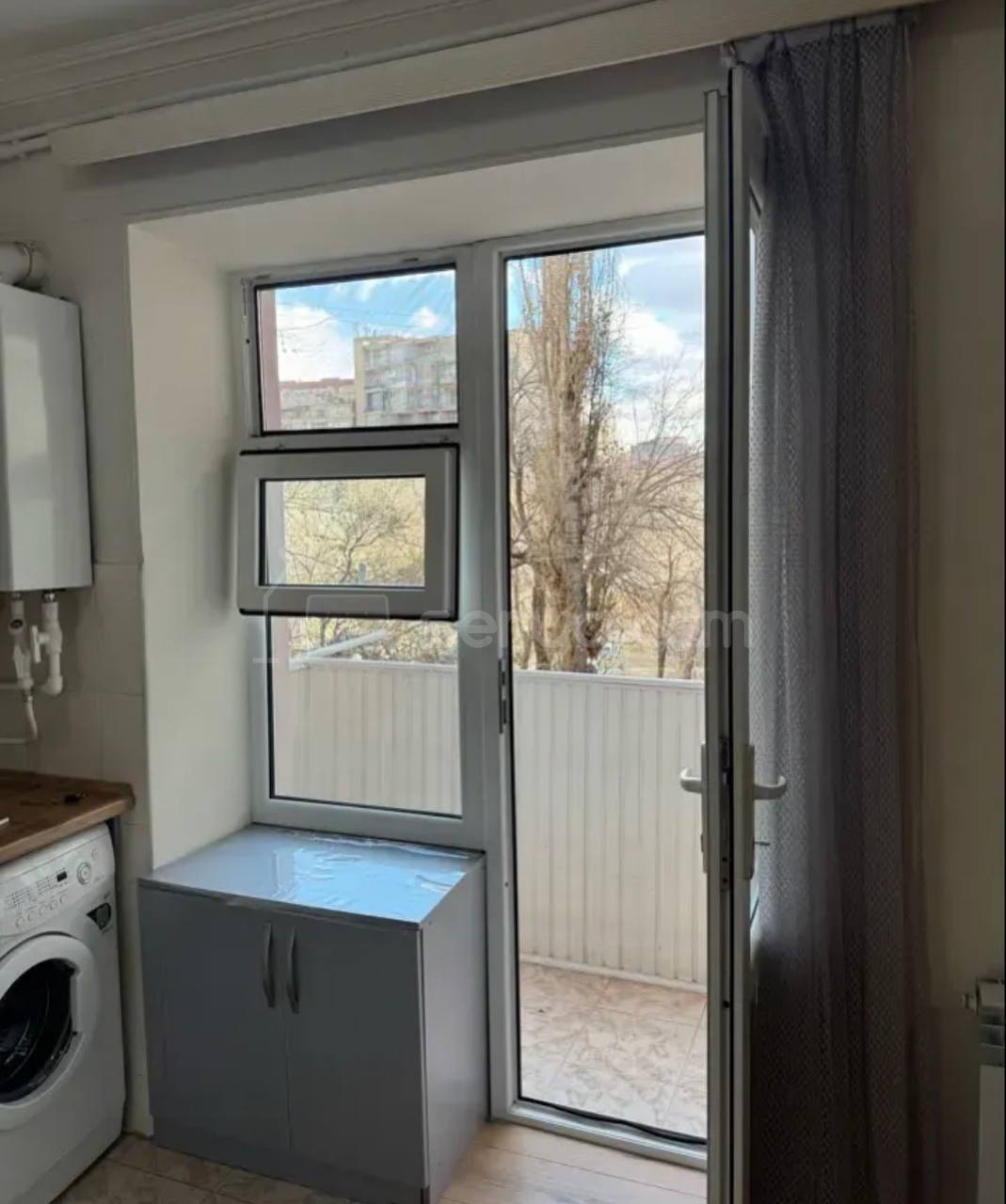 2 Սենյականոց Բնակարան Քարե Շենքում, 40քմ, 3/5 հարկ, Կապիտալ Վերանորոգված, Կահավորված