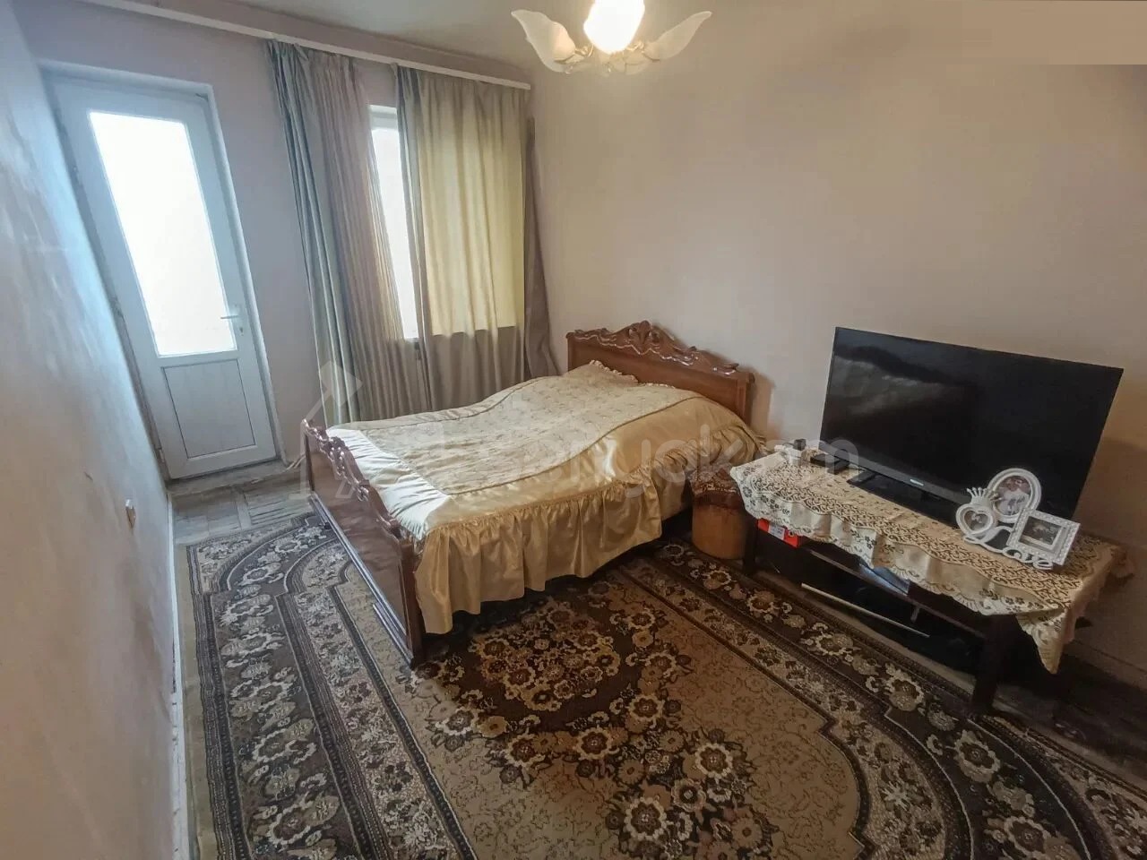 3 Սենյականոց Բնակարան Քարե Շենքում, 68քմ, 5/5 հարկ, Նորմալ Վիճակում