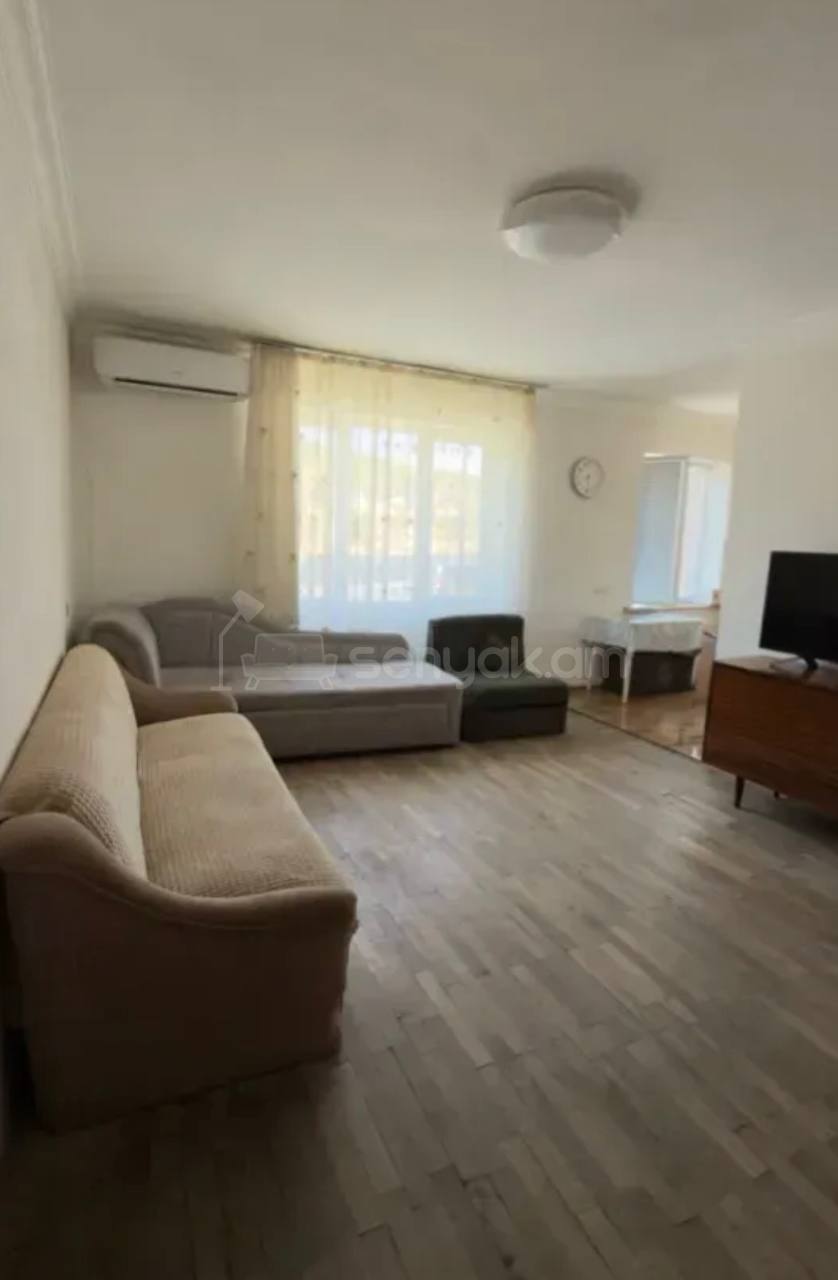 1 Սենյականոց Բնակարան Քարե Շենքում, 48քմ, 3/5 հարկ, Կոսմետիկ Վերանորոգված