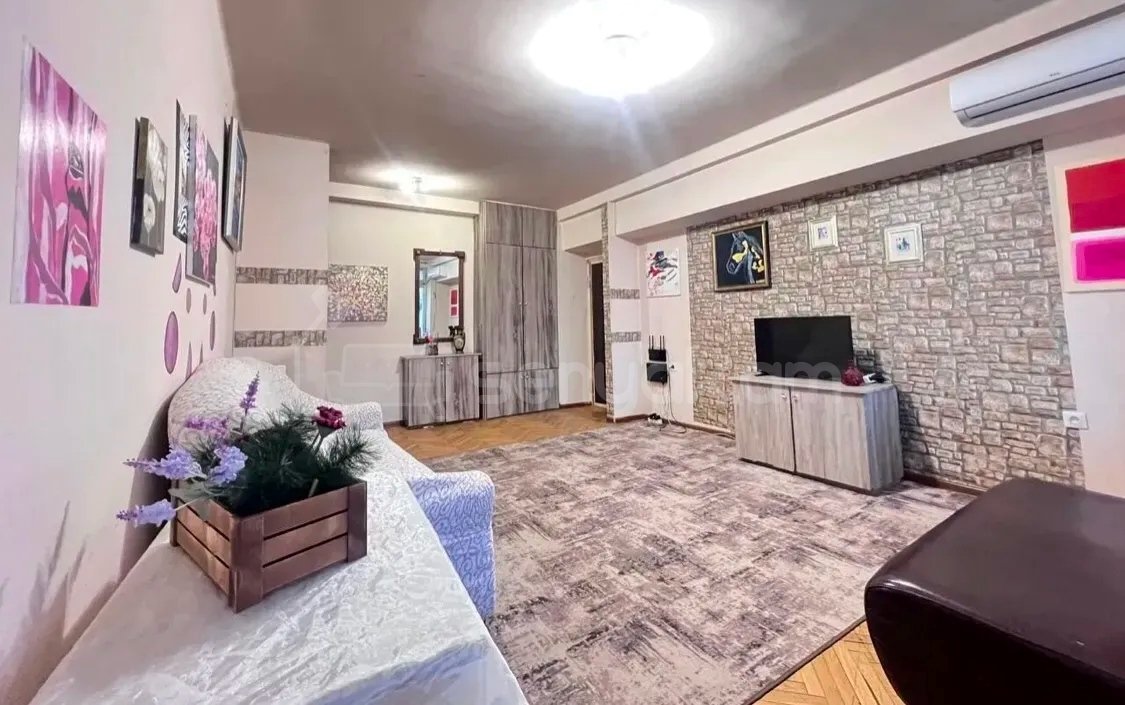3 Սենյականոց Բնակարան, 75քմ, 4/11 հարկ, Նորմալ Վիճակում