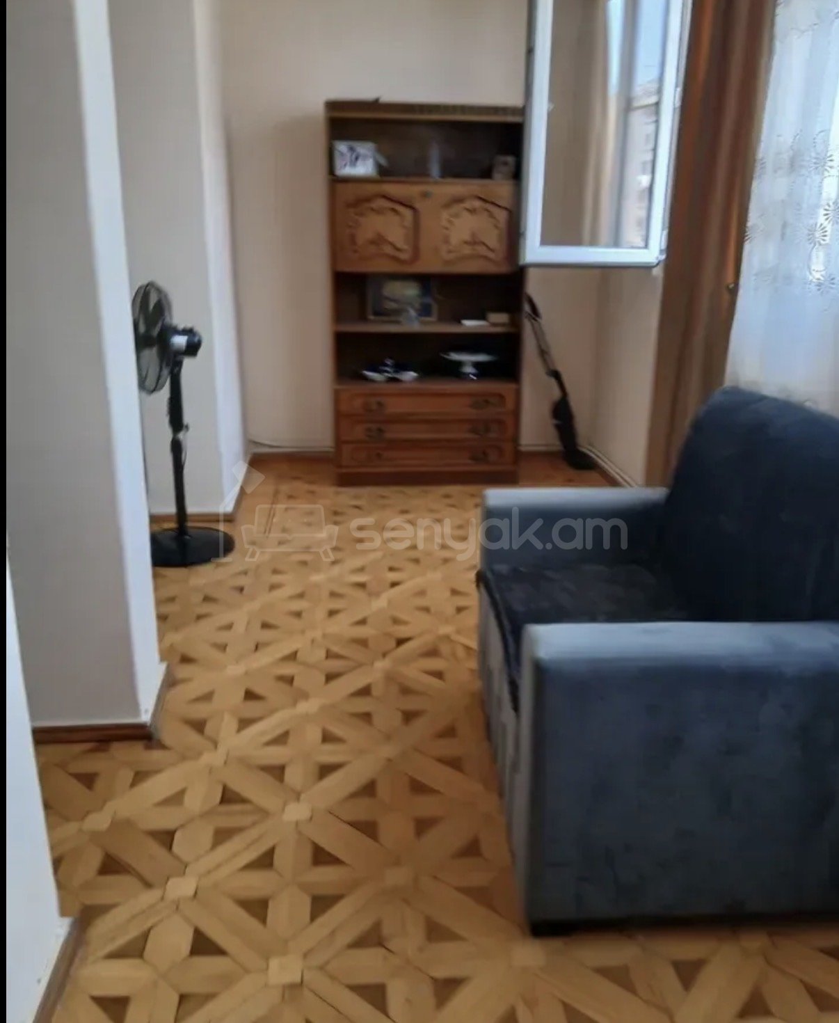 3 Սենյականոց Բնակարան, 110քմ, 6/9 հարկ, Նորմալ Վիճակում