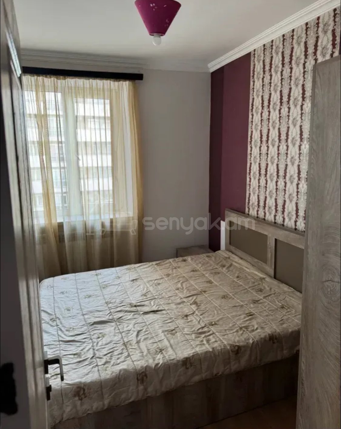 2 Սենյականոց Բնակարան Քարե Շենքում, 40քմ, 3/5 հարկ, Կապիտալ Վերանորոգված, Կահավորված