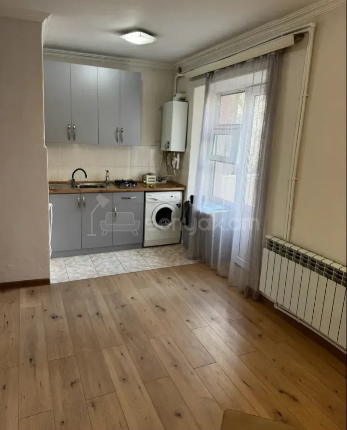 2 Սենյականոց Բնակարան Քարե Շենքում, 40քմ, 3/5 հարկ, Կապիտալ Վերանորոգված, Կահավորված