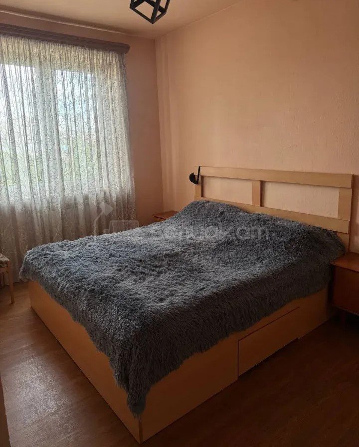 2 Սենյականոց Բնակարան Քարե Շենքում, 57քմ, 5/5 հարկ, Կապիտալ Վերանորոգված