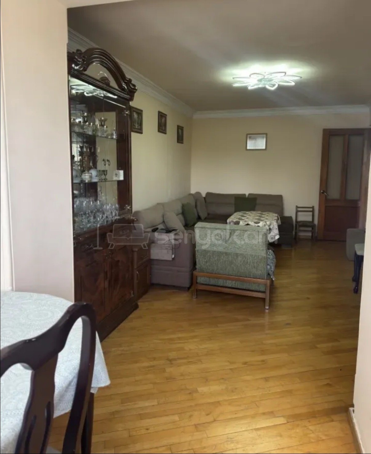 3 Սենյականոց Բնակարան Քարե Շենքում, 71քմ, 4/4 հարկ, Կոսմետիկ Վերանորոգված