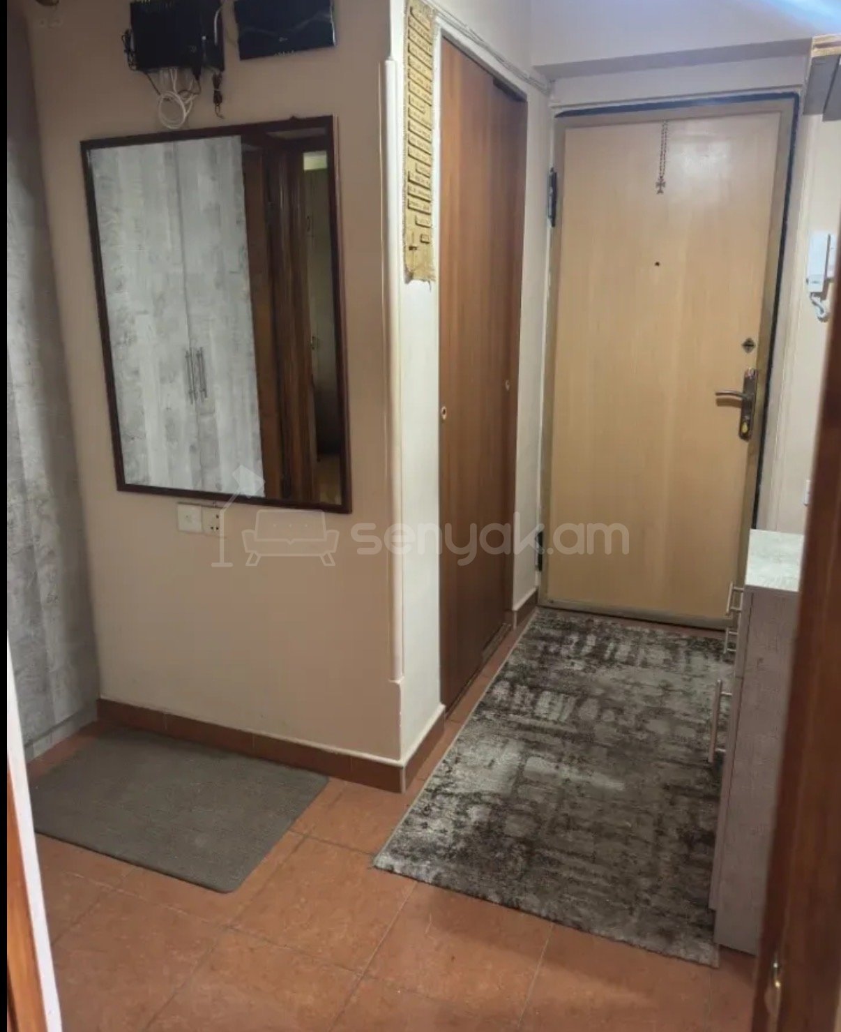 3 Սենյականոց Բնակարան Քարե Շենքում, 74քմ, 4/4 հարկ, Նորմալ Վիճակում