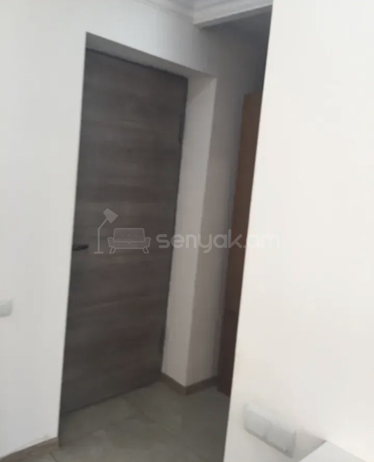 1 Սենյականոց Բնակարան Քարե Շենքում, 30քմ, 3/5 հարկ, Կապիտալ Վերանորոգված, Կահավորված