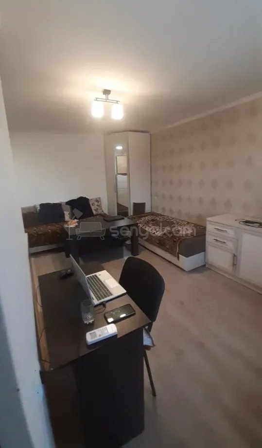 2 Սենյականոց Բնակարան Քարե Շենքում, 40քմ, 4/5 հարկ, Նորմալ Վիճակում, Կահավորված