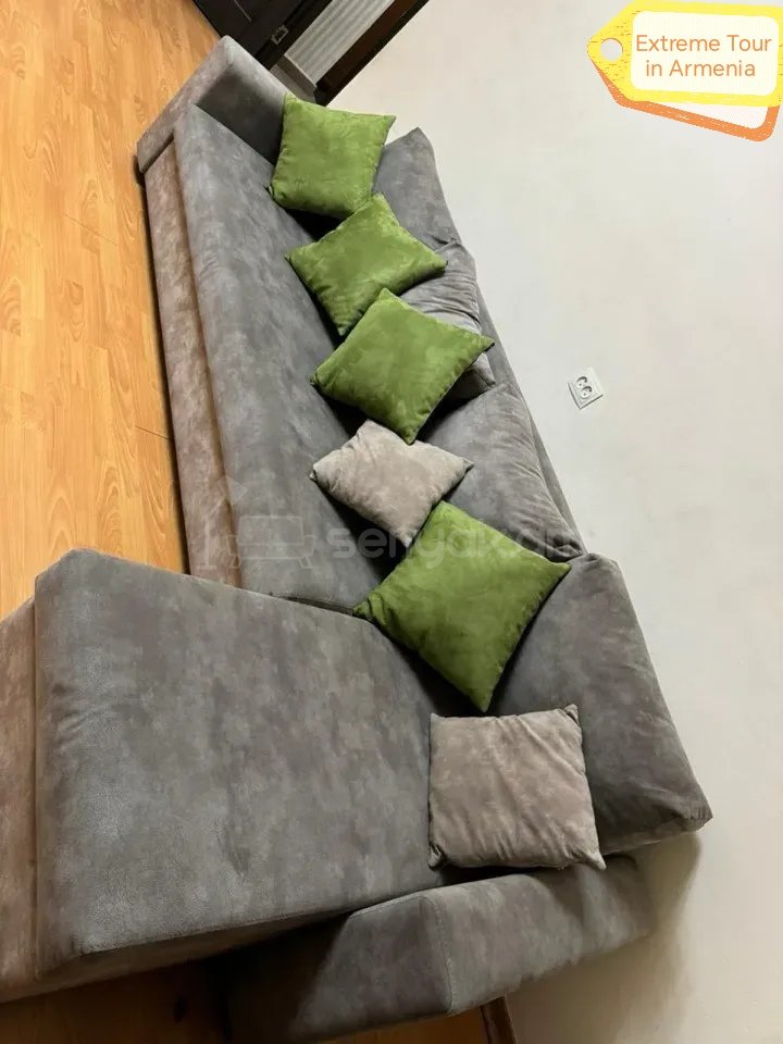2 Սենյականոց Բնակարան Քարե Շենքում, 52քմ, 4/5 հարկ, Նորմալ Վիճակում, Կահավորված, Արևկող