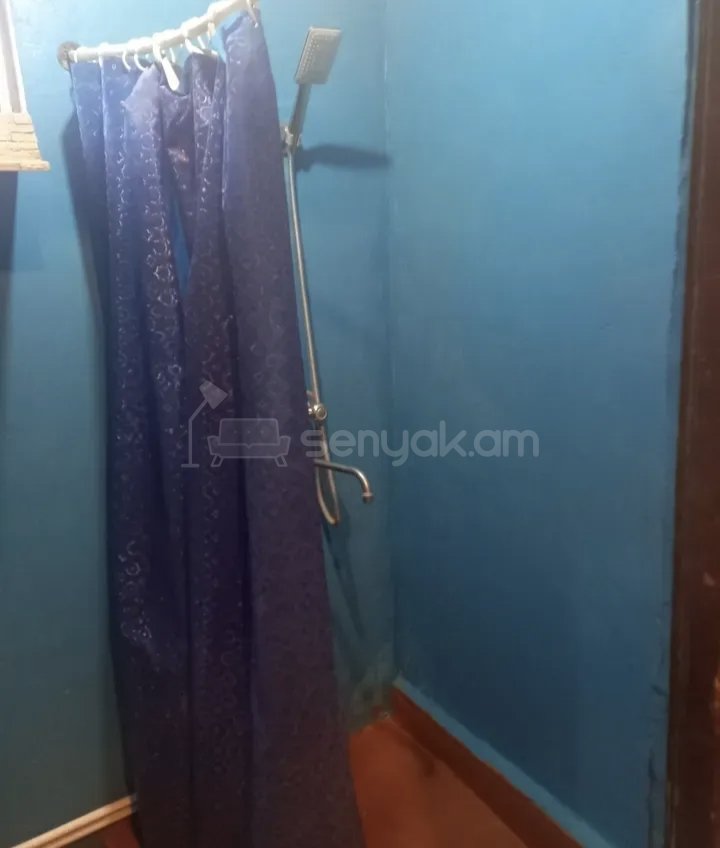 1 Սենյականոց Բնակարան Քարե Շենքում, 30քմ, 1/1 հարկ, Նորմալ Վիճակում, Կահավորված, Արևկող