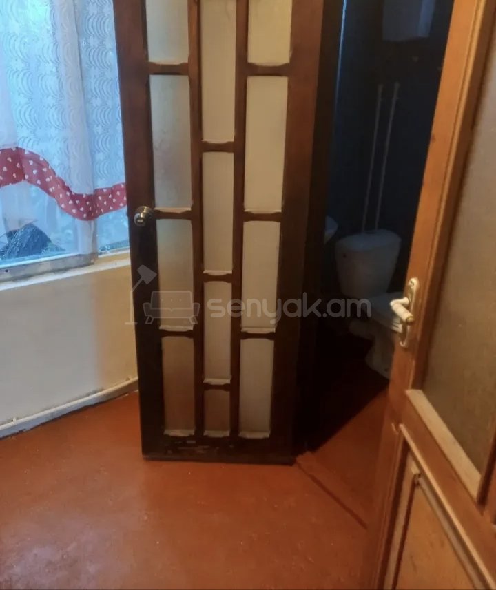 1 Սենյականոց Բնակարան Քարե Շենքում, 30քմ, 1/1 հարկ, Նորմալ Վիճակում, Կահավորված, Արևկող