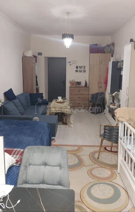 1 Սենյականոց Բնակարան Քարե Շենքում, 40քմ, 1/1 հարկ, Կապիտալ Վերանորոգված, Կահավորված