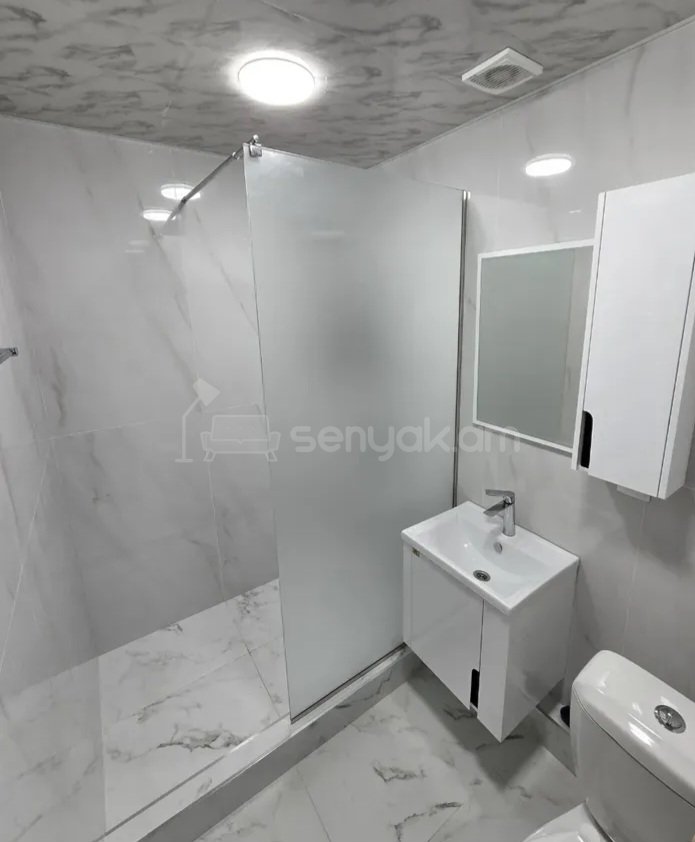 3 Սենյականոց Բնակարան Քարե Շենքում, 75քմ, 1/5 հարկ, Կապիտալ Վերանորոգված, Կահավորված