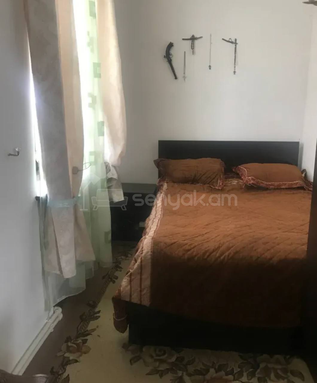 3 Սենյականոց Բնակարան Քարե Շենքում, 85քմ, 5/5 հարկ, Կոսմետիկ Վերանորոգված, Կահավորված
