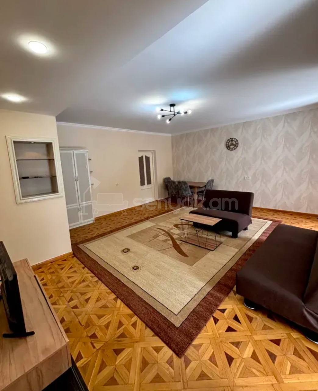 2 Սենյականոց Բնակարան Քարե Շենքում, 70քմ, 3/5 հարկ, Կապիտալ Վերանորոգված, Կահավորված