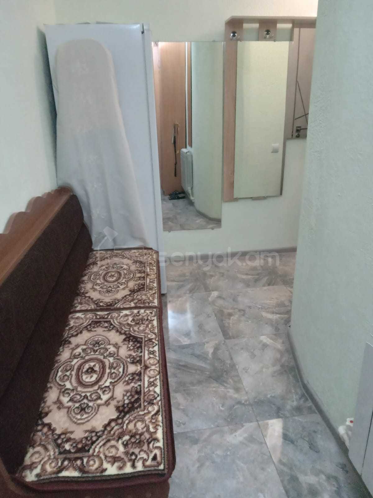 1 Սենյականոց Բնակարան Քարե Շենքում, 35քմ, 2/5 հարկ, Կապիտալ Վերանորոգված, Կահավորված, Արևկող