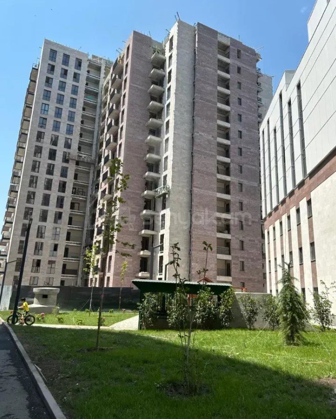 3 Սենյականոց Բնակարան Նորակառույցում, 104քմ, 4/18 հարկ, Զրոյական Վիճակում