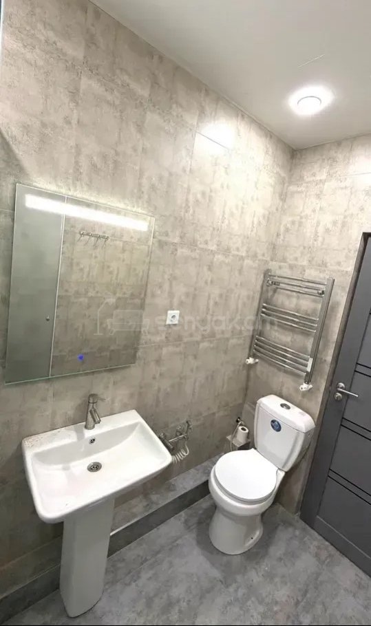 2 Սենյականոց Բնակարան Նորակառույցում, 57քմ, 7/8 հարկ, Դիզայներական Վերանորոգված, Կահավորված, Արևկող