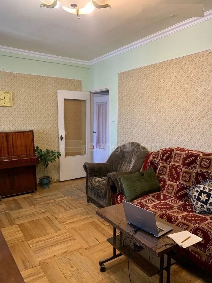 3 Սենյականոց Բնակարան, 73քմ, 6/9 հարկ, Նորմալ Վիճակում
