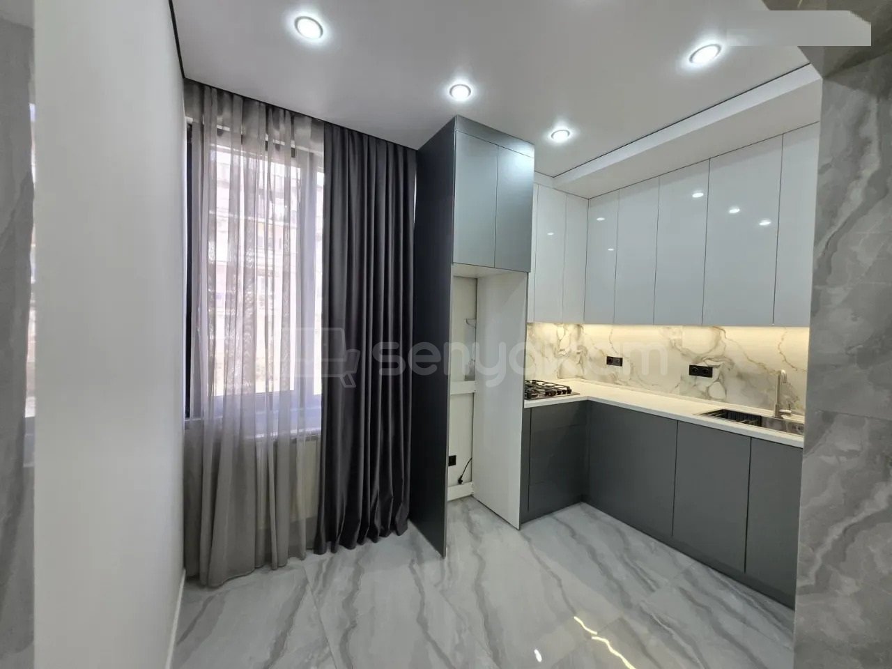 3 Սենյականոց Բնակարան Քարե Շենքում, 61քմ, 4/5 հարկ, Կապիտալ Վերանորոգված