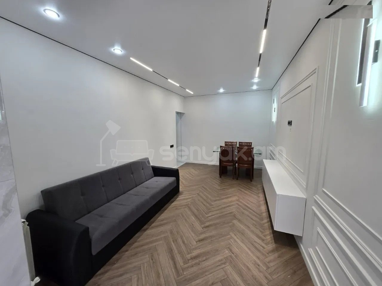 3 Սենյականոց Բնակարան Քարե Շենքում, 61քմ, 4/5 հարկ, Կապիտալ Վերանորոգված