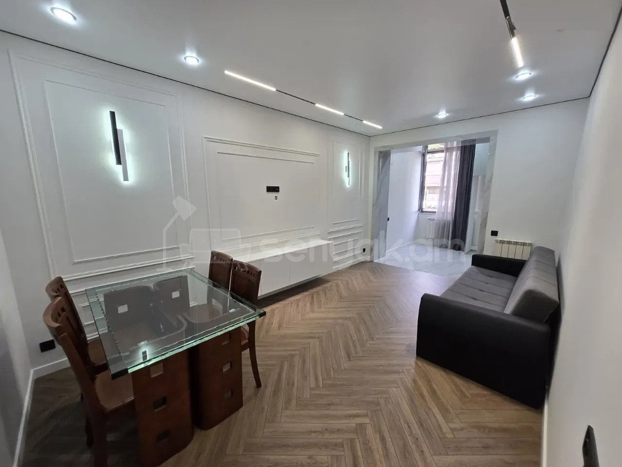 3 Սենյականոց Բնակարան Քարե Շենքում, 61քմ, 4/5 հարկ, Կապիտալ Վերանորոգված