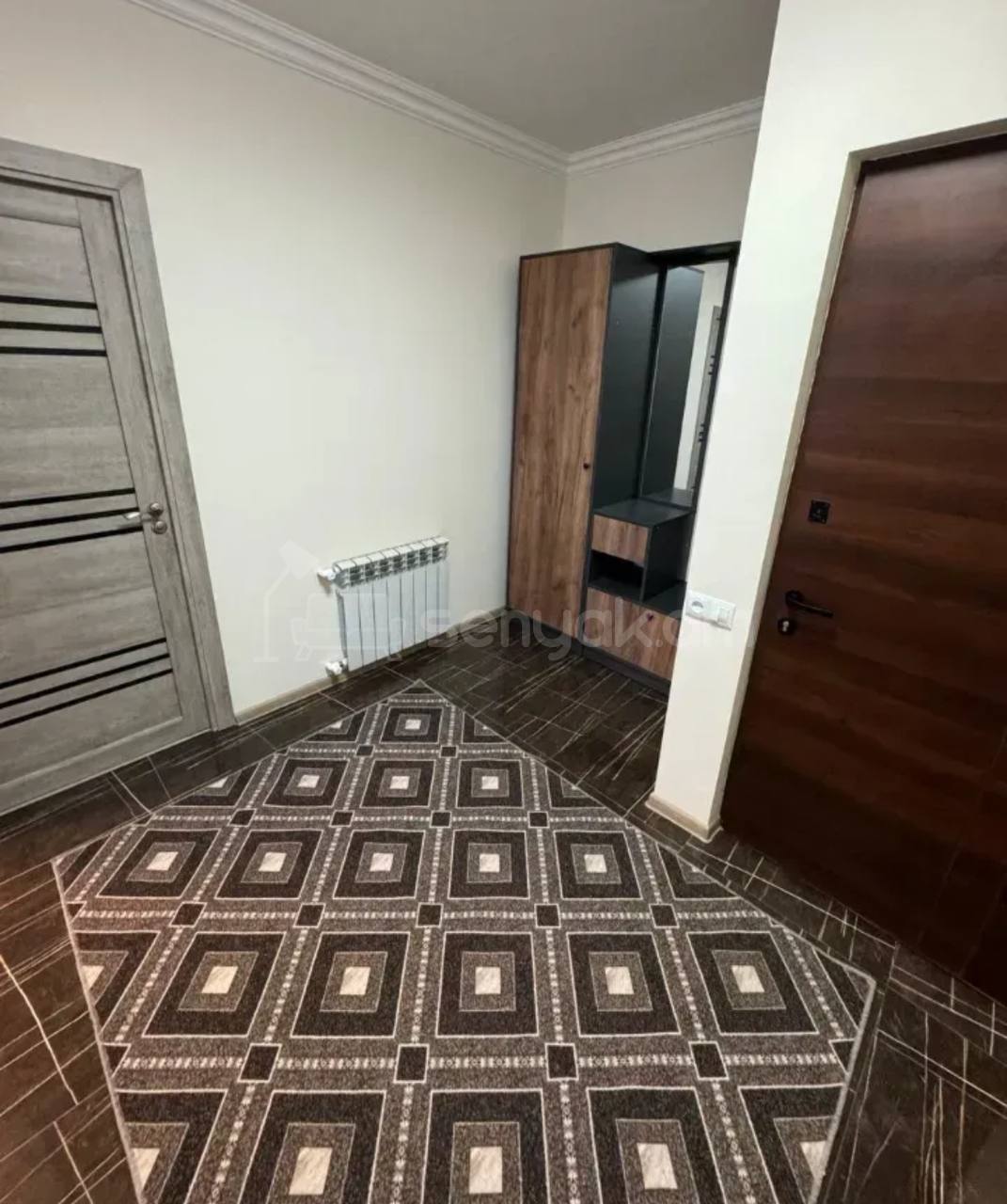 2 Սենյականոց Բնակարան Քարե Շենքում, 45քմ, 5/5 հարկ, Կապիտալ Վերանորոգված