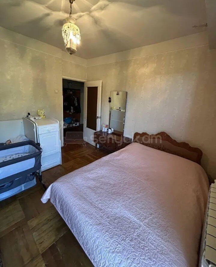 3 Սենյականոց Բնակարան, 76քմ, 5/9 հարկ, Նորմալ Վիճակում