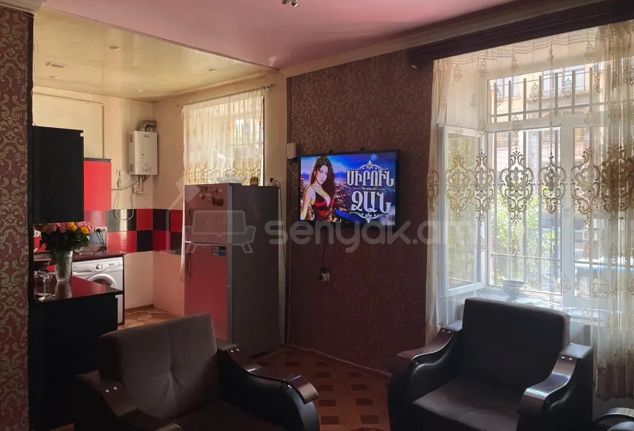 2 Սենյականոց Բնակարան Քարե Շենքում, 55քմ, 1/5 հարկ, Կապիտալ Վերանորոգված, Կահավորված