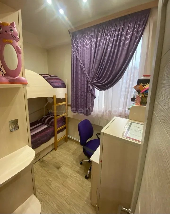 3 Սենյականոց Բնակարան Քարե Շենքում, 54քմ, 6/9 հարկ, Կապիտալ Վերանորոգված, Կահավորված