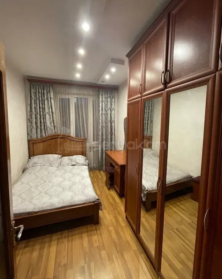 3 Սենյականոց Բնակարան Քարե Շենքում, 54քմ, 6/9 հարկ, Կապիտալ Վերանորոգված, Կահավորված