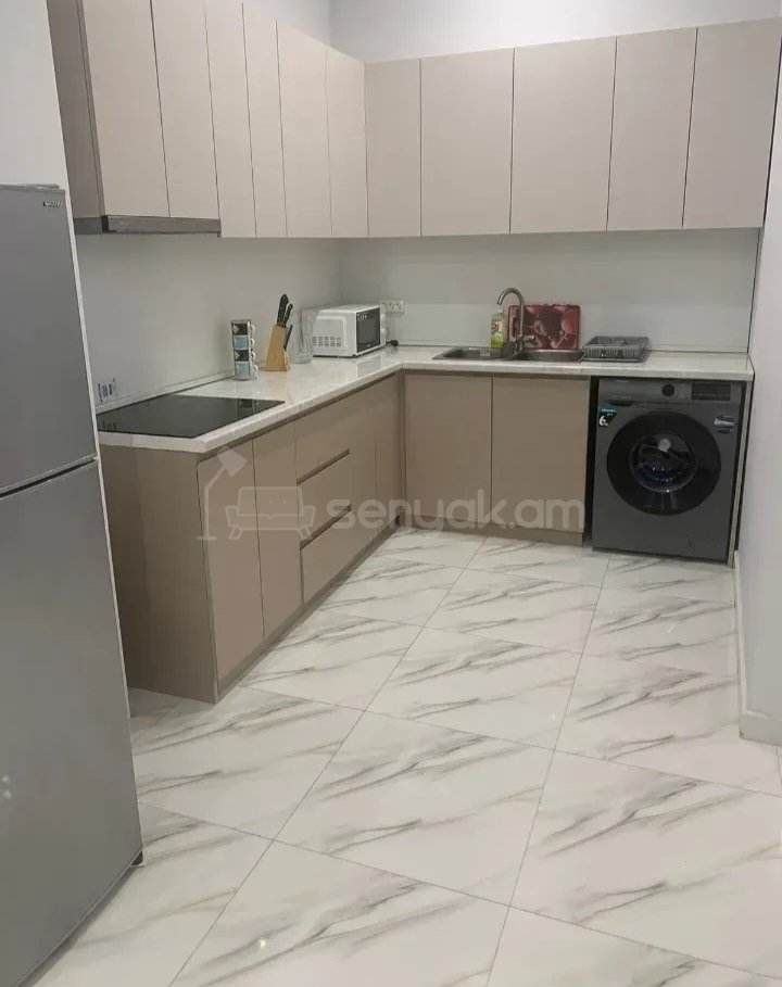 3 Սենյականոց Բնակարան, 90քմ, 2/9 հարկ, Կոսմետիկ Վերանորոգված, Կահավորված