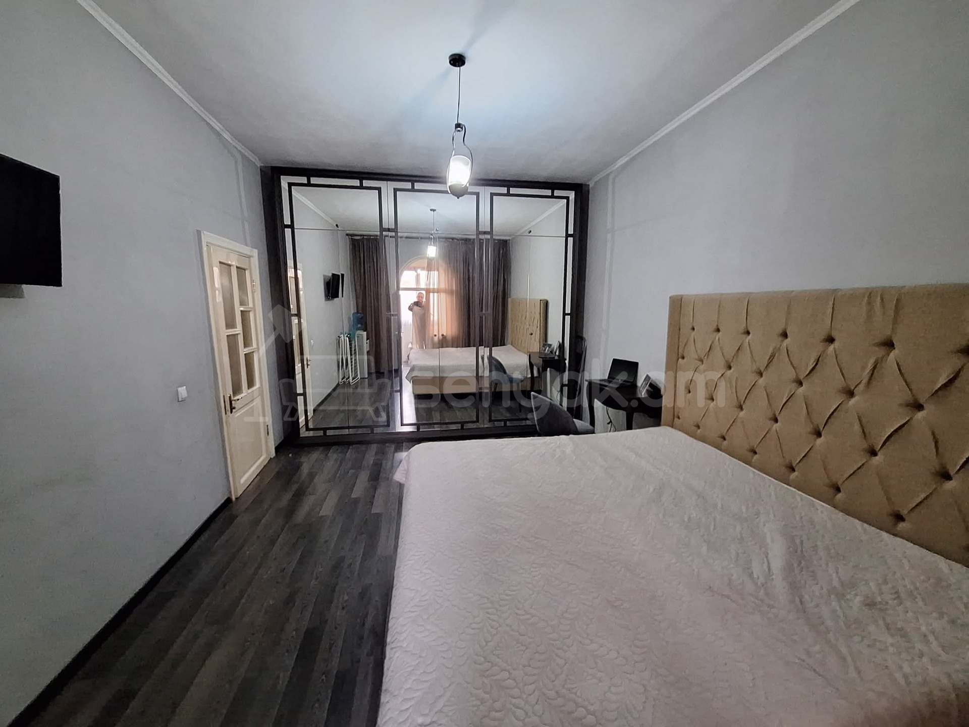3 Սենյականոց Բնակարան Քարե Շենքում, 77քմ, 4/4 հարկ, Կապիտալ Վերանորոգված