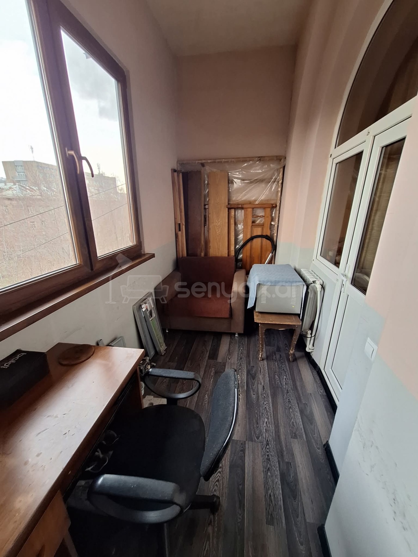 3 Սենյականոց Բնակարան Քարե Շենքում, 77քմ, 4/4 հարկ, Կապիտալ Վերանորոգված