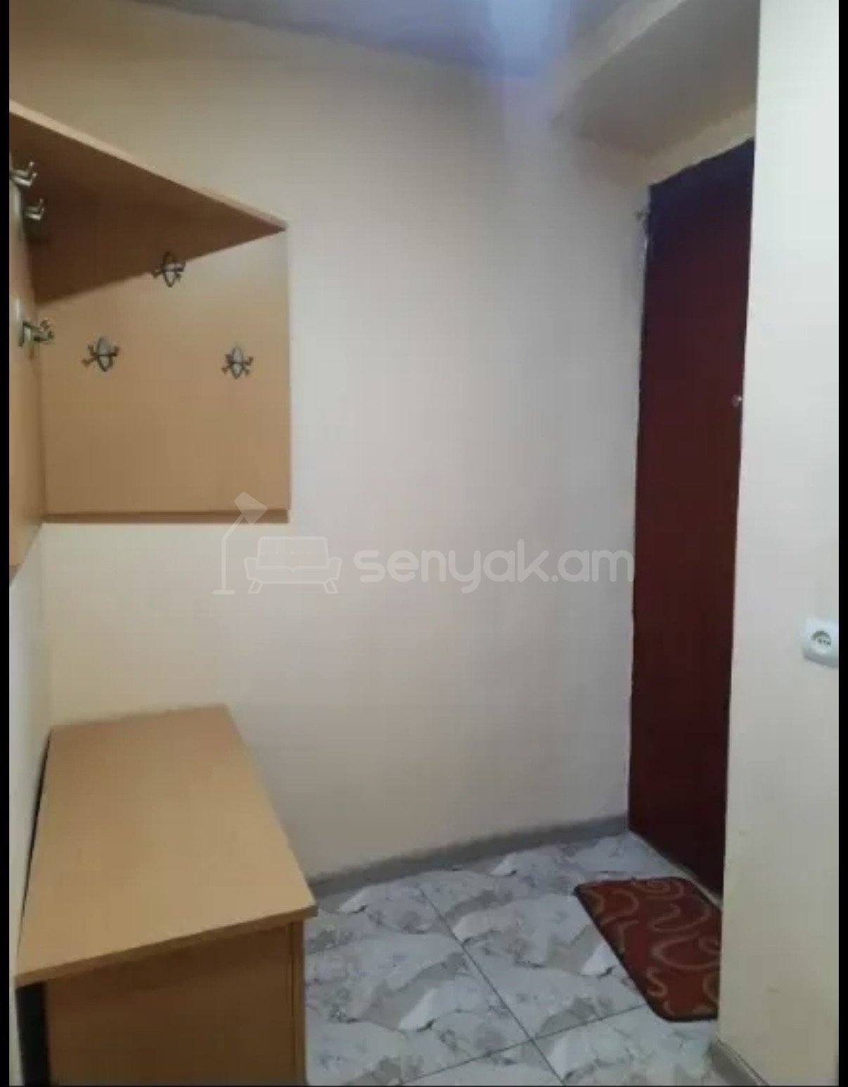 3 Սենյականոց Բնակարան Քարե Շենքում, 55քմ, 2/3 հարկ, Նորմալ Վիճակում, Կահավորված
