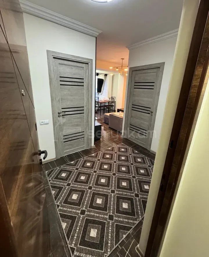 2 Սենյականոց Բնակարան Քարե Շենքում, 45քմ, 5/5 հարկ, Դիզայներական Վերանորոգված