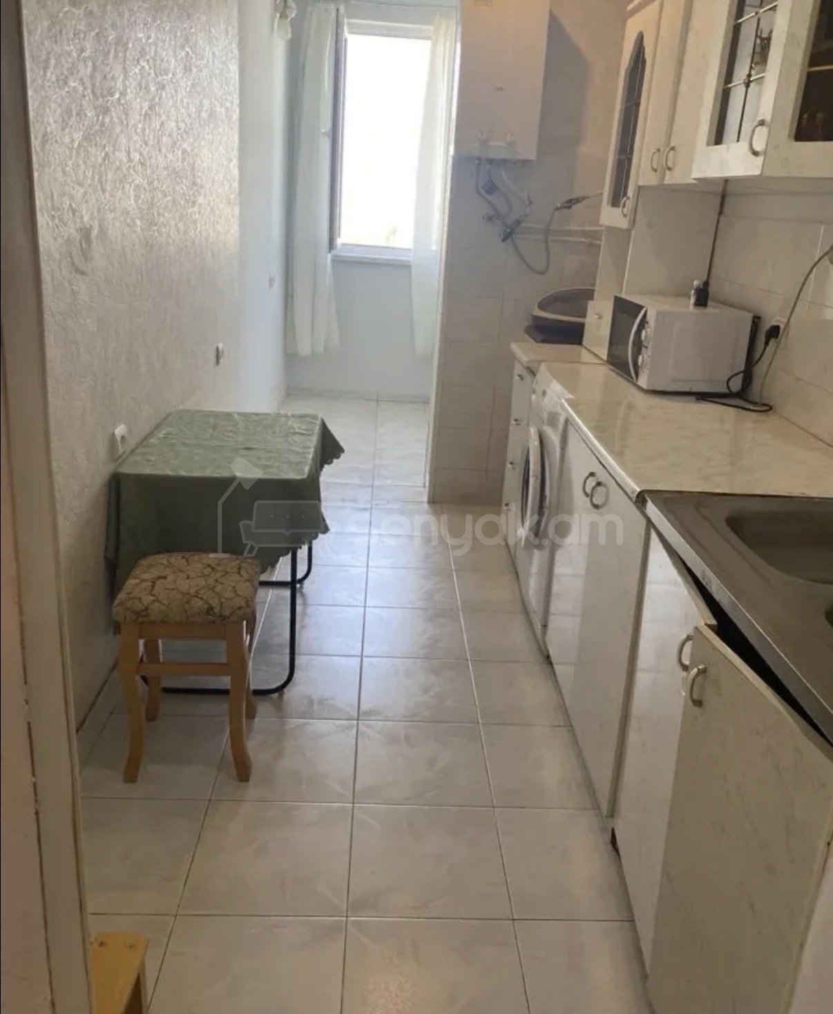 2 Սենյականոց Բնակարան Քարե Շենքում, 65քմ, 5/5 հարկ, Կապիտալ Վերանորոգված
