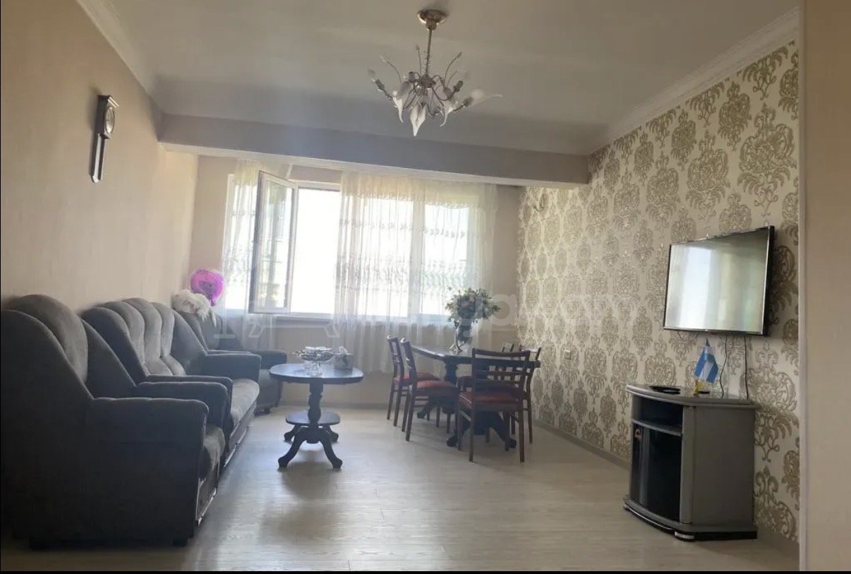 2 Սենյականոց Բնակարան Քարե Շենքում, 65քմ, 5/5 հարկ, Կապիտալ Վերանորոգված