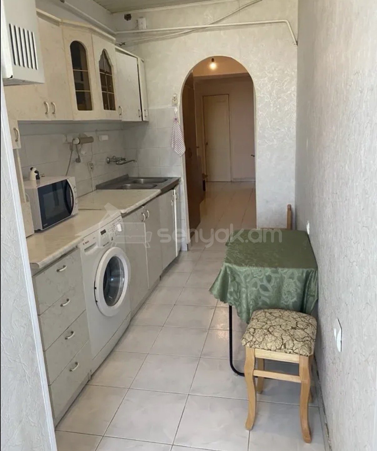 2 Սենյականոց Բնակարան Քարե Շենքում, 65քմ, 5/5 հարկ, Կապիտալ Վերանորոգված
