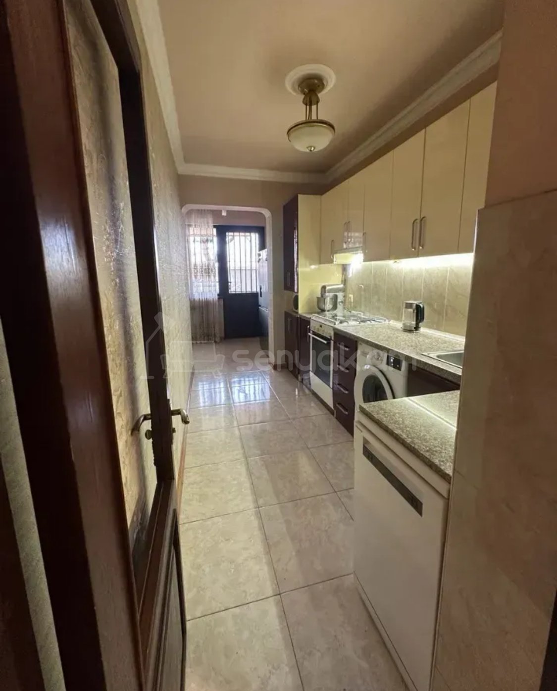 4 Սենյականոց Բնակարան, 92քմ, 1/9 հարկ, Կապիտալ Վերանորոգված