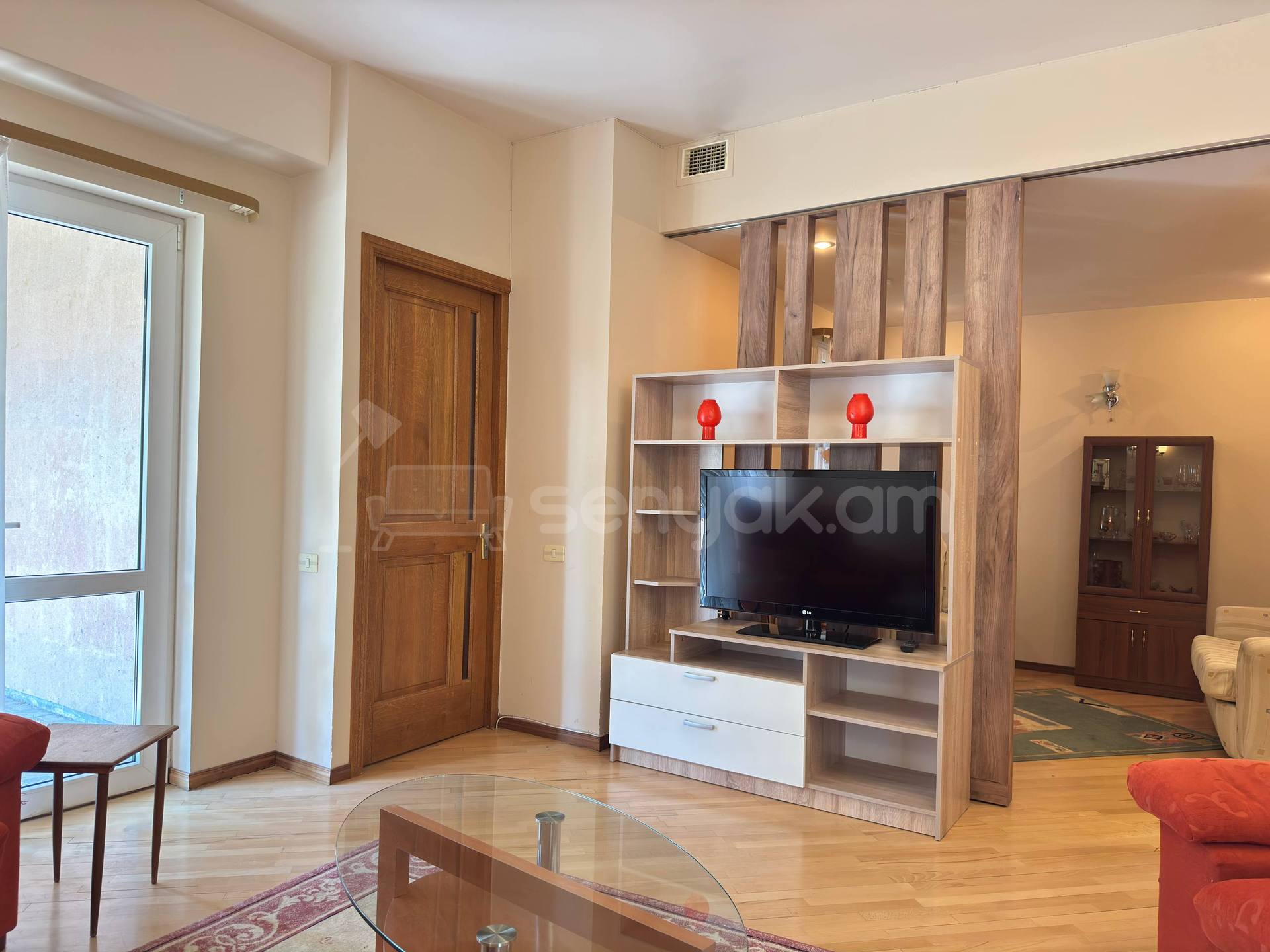 3 Սենյականոց Բնակարան Նորակառույցում, 90քմ, 1/3 հարկ, Կապիտալ Վերանորոգված, Կահավորված