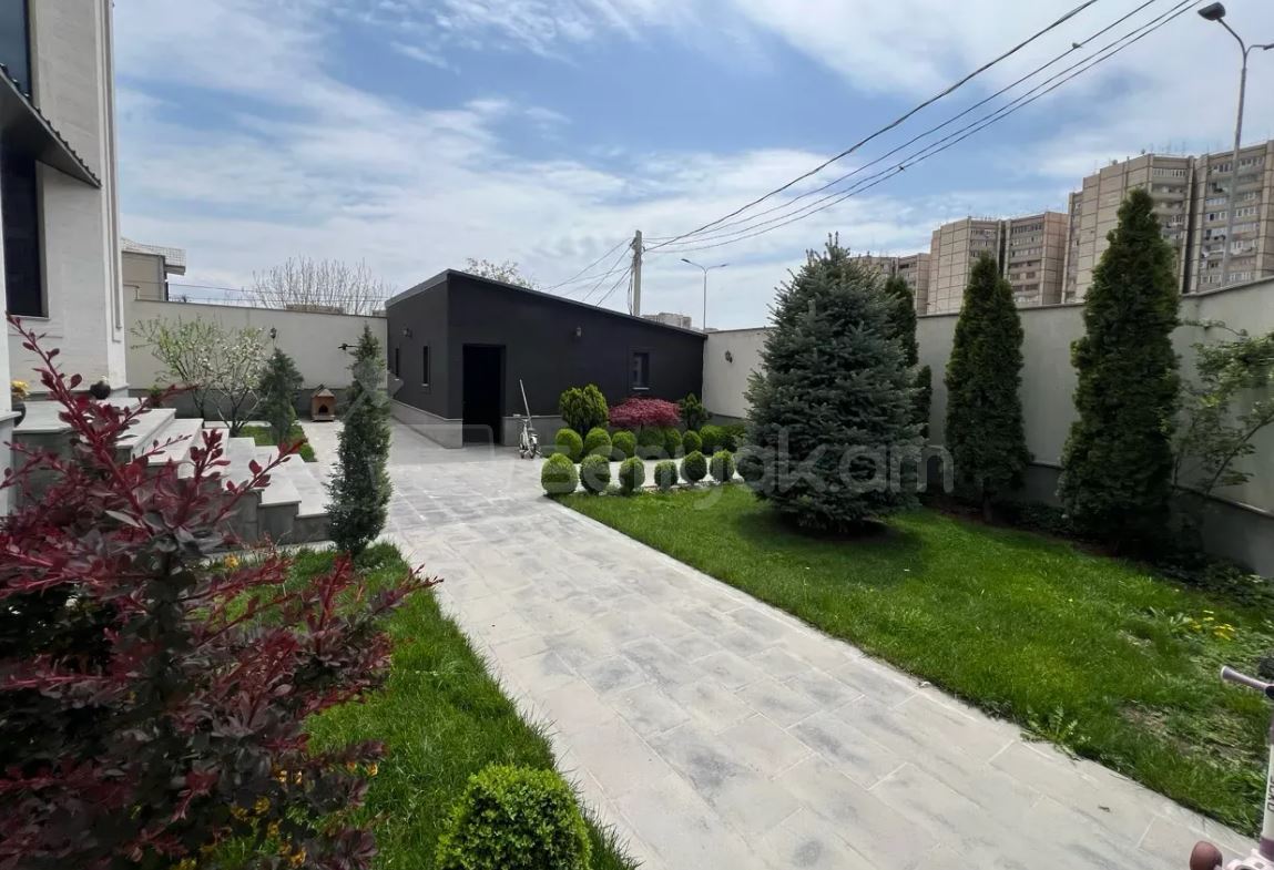 6 Սենյականոց Շքեղ Առանձնատուն, 550քմ, Լողավազանով, Ավտոտնակով